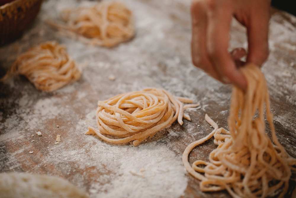 ricetta bigoli, pasta veneta (Photo by Klaus Nielsen - pexels)