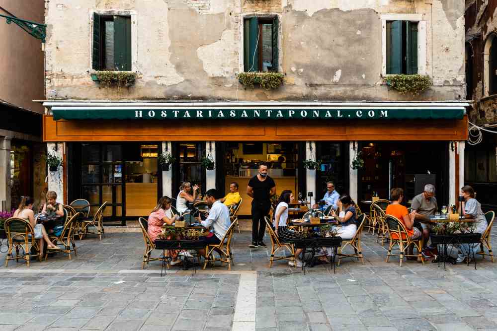 dove assaggiare il fegato alla veneziana (foto di hostaria sant'aponal)