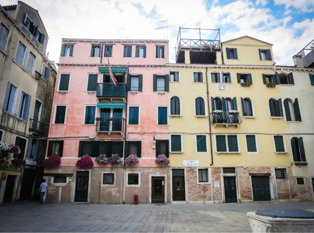 campo san silvestro venezia