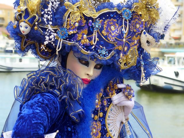 febbraio a venezia - https://pixabay.com/it/photos/maschera-di-venezia-1814544/