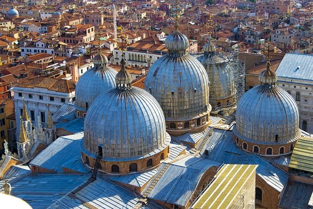 pasqua a venezia eventi - https://pixabay.com/it/photos/venezia-italia-architettura-2667285/