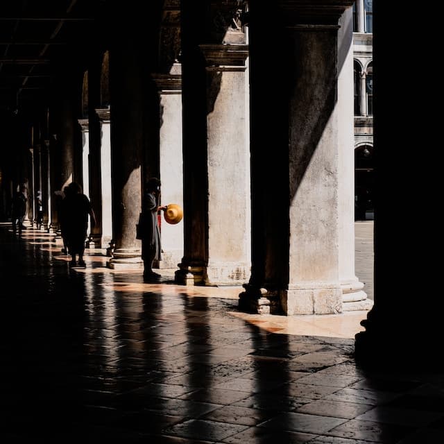 venezia misteriosa https://unsplash.com/it/foto/Bsud4YxQj6w