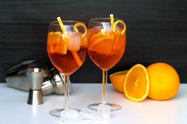 La ricetta originale dello Spritz Veneziano (che non è Aperol)