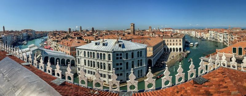 Fondaco dei Tedeschi, Venezia: un Viaggio tra passato e presente